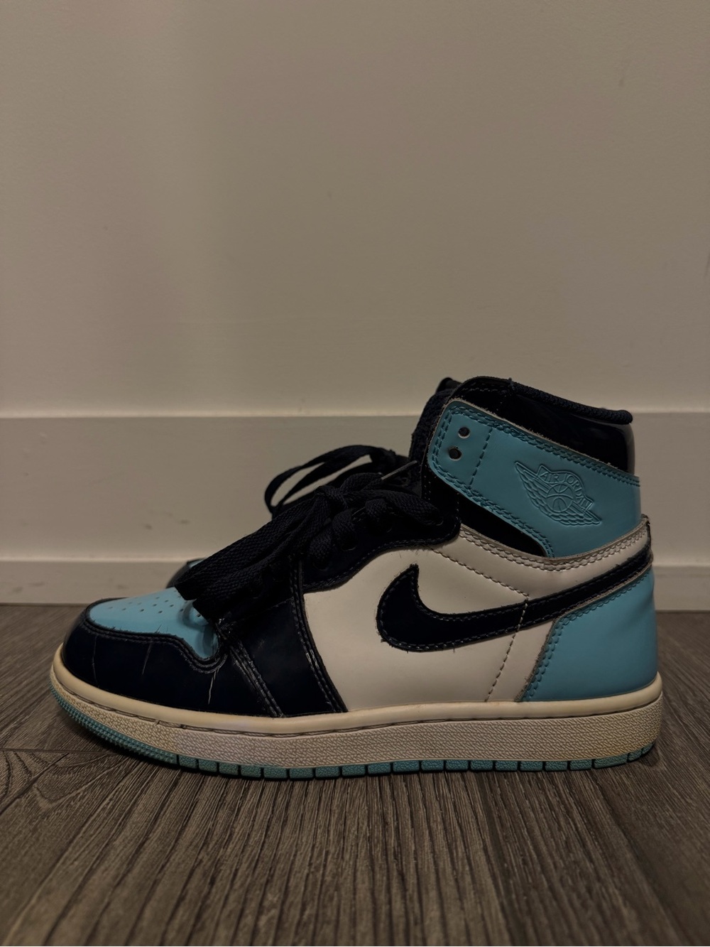 Air Jordan 1 Retro High OG 'Blue Chill'